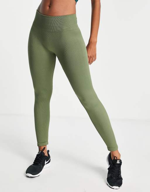 Hoxton Haus – Khakifärgade träningsleggings med seamless design