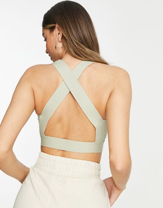 https://images.asos-media.com/products/hoxton-haus-tall-cross-back-sports-bra-in-sage-green/201976352-2?$n_550w$&wid=550&fit=constrain