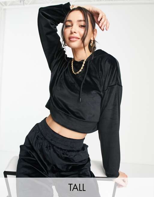 Hoxton Haus Tall - Felpa corta con cappuccio in velour nero in coordinato