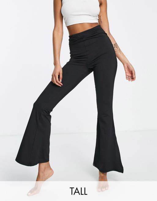 Hoxton Haus Tall - Sorte yogabukser med vide ben og slidser i siderne