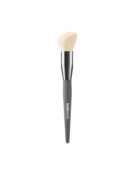 Huda Beauty – Diffusing – Rougeborste, 3 av 3