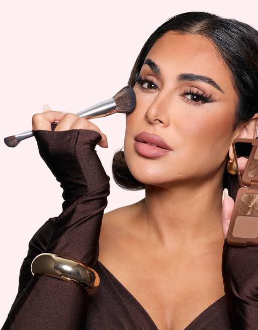 Huda Beauty dubbelsidig bronzer- och contourborste, 3 av 4
