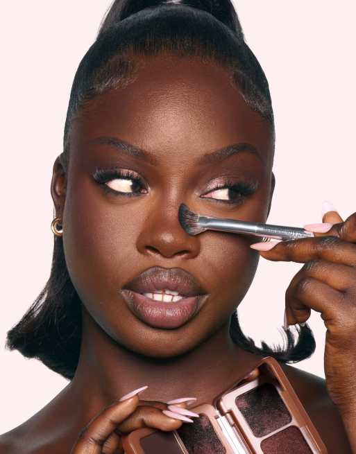 Huda Beauty dubbelsidig bronzer- och contourborste, 4 av 4