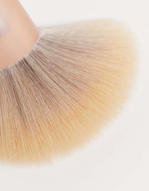 Pressed powder clearance brush