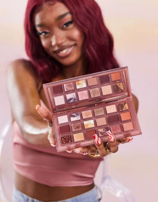 フダビューティー　Huda Beauty Naughty ノーティー　パレット Huda Beauty Naughty Nude Eyeshadow Palette paleta cieni do