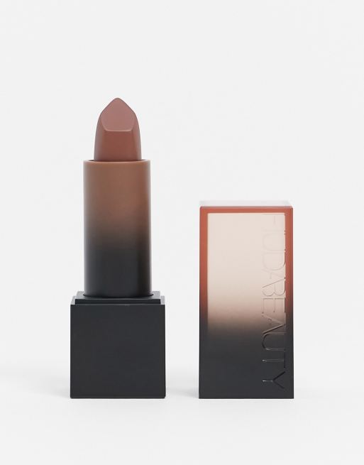 Huda Beauty – Power Bullet Cream Glow Bossy Brown – Kremowa szminka – Goal Digger