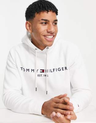 фото Худи белого цвета с классическим логотипом tommy hilfiger-белый