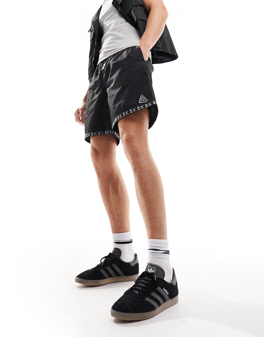 peak tech shorts in black with jacquard taping