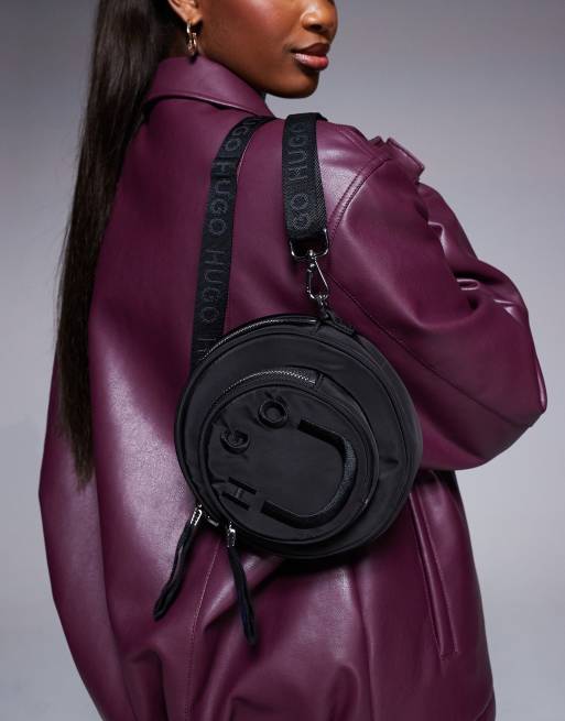 残りわずか HUGO BLUE クロスボディバッグ Happy HUGOロゴ HUGO Blue crossbody bag with logo in black | ASOS