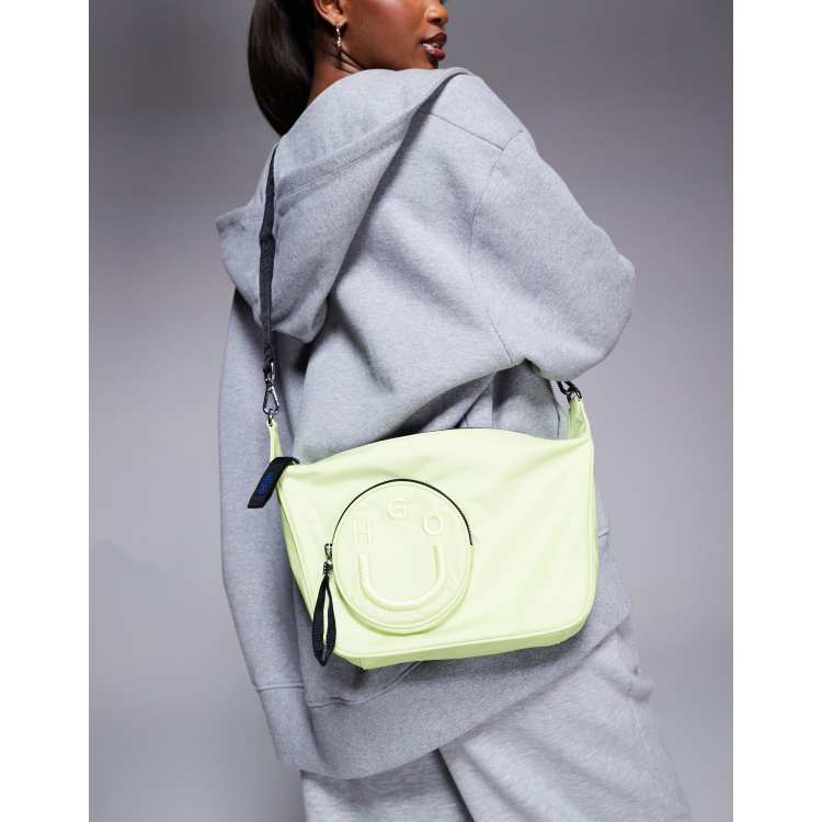 残りわずか HUGO BLUE クロスボディバッグ Happy HUGOロゴ HUGO Blue crossbody bag with logo in bright green | ASOS