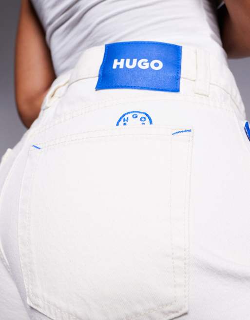 Hugo Blue denim short in light beige, 3 of 5