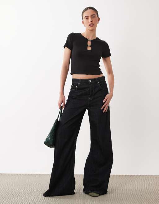HUGO Blue - diheart - Crop top nero con apertura a goccia, 2 di 4