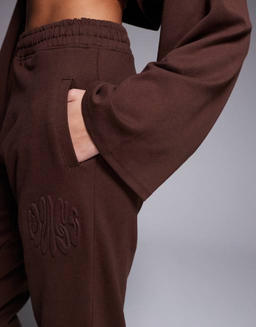 Hugo Blue Naleisy co-ord joggers in brown, 4 of 5