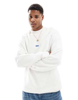 HUGO BLUE relaxed logo sweatshirt in white