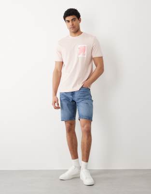 Hugo Boss - Jeansshorts in mittelblauer Waschung Blau W32