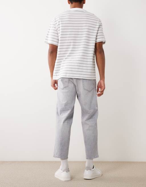Hugo Boss relaxed fit denim jeans in medium grey, 3 of 5