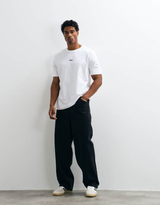 Hugo Boss relaxed-fit T-shirt met kleine print in wit, 2 van 5