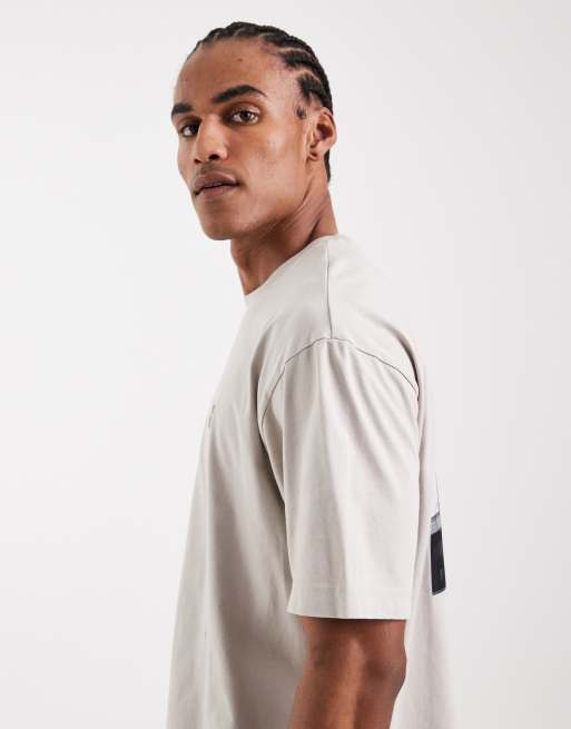 HUGO Boss - Ruimvallend T-shirt met grafische print in grijs, 4 van 5