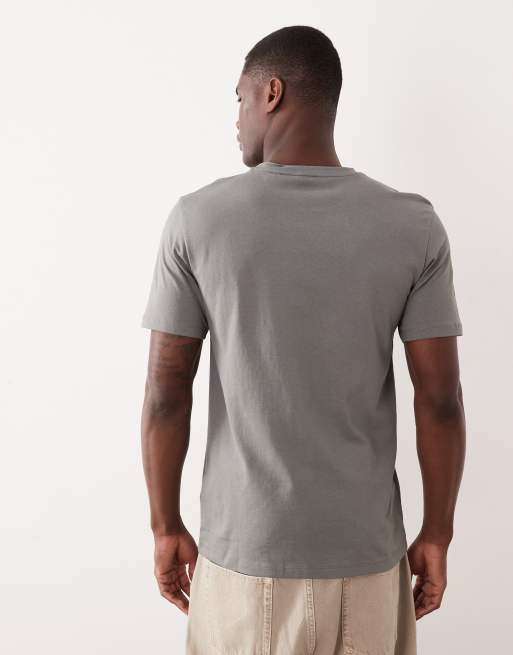 Hugo Boss – T-Shirt aus Baumwolljersey in Dunkelgrau mit Logoaufnäher, 4 von 5