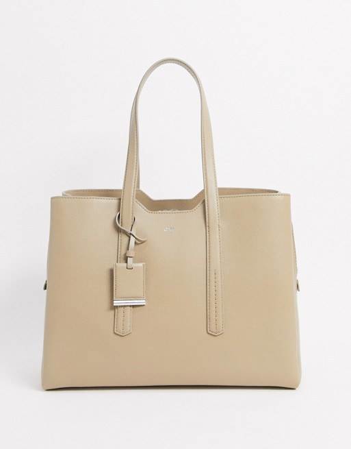 Hugo Boss zipped leather tote bag in brown