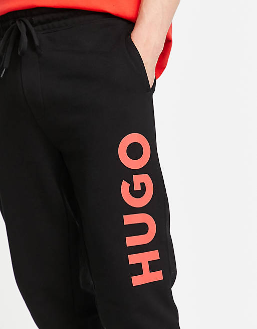 HUGO – Dutschi – Jogginghose in Schwarz mit großem Logo | ASOS