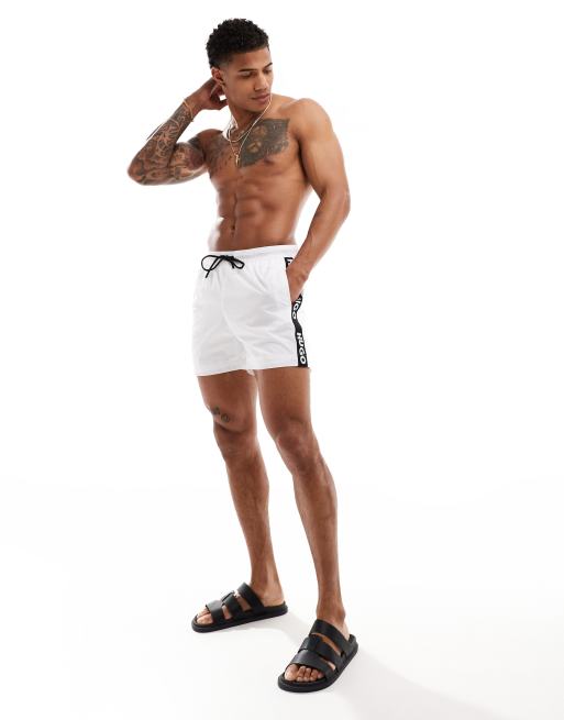 HUGO - Fab - Zwemshort in wit met zwarte logobies