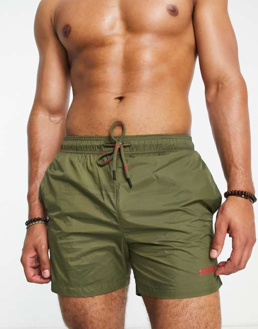 Hugo – Haiti – Gröna badshorts med logga