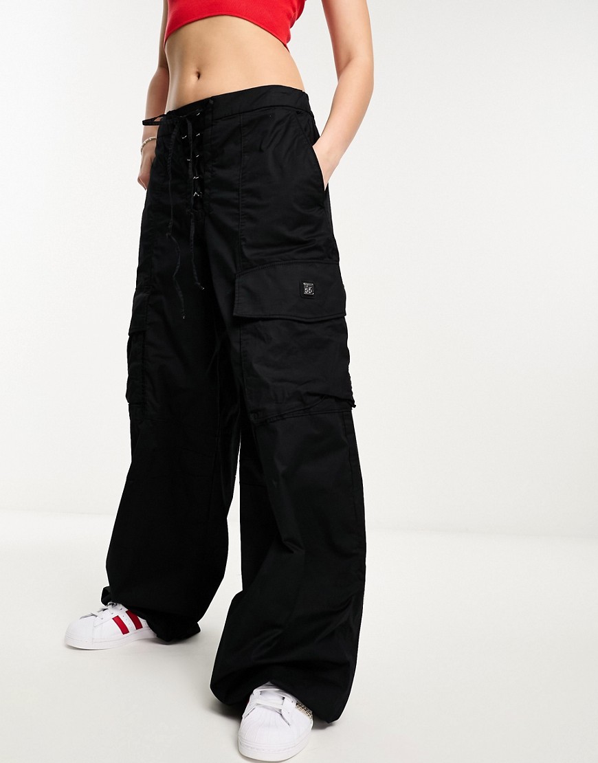 HUGO Hanefi relaxed fit cargo trousers in black