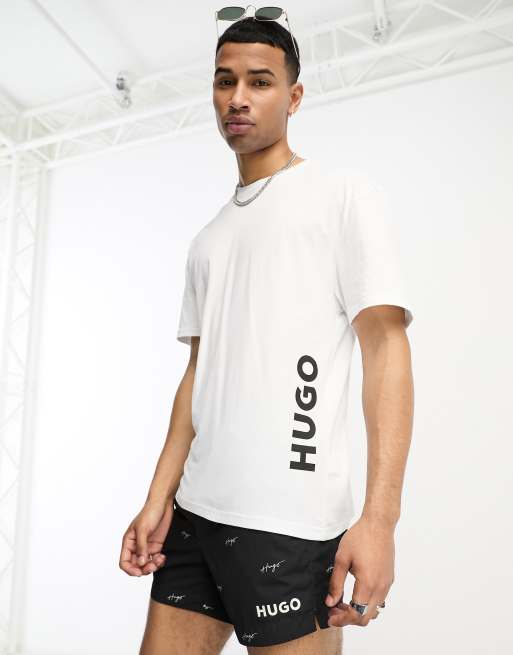 HUGO – Locker geschnittenes Strand-T-Shirt in Weiß