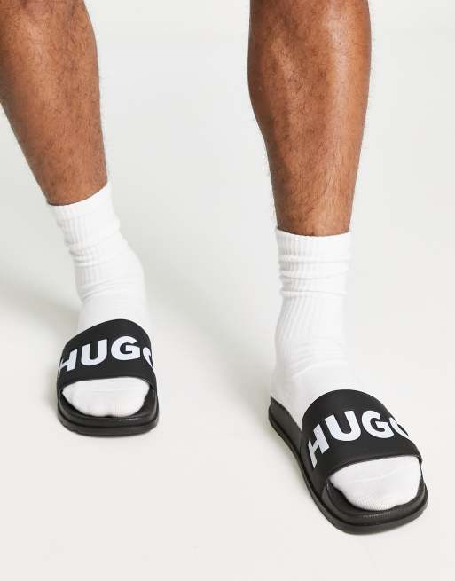 Hugo match sliders in black