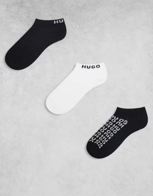 HUGO Red - 3er-Pack Knöchelsocken in Schwarz und Weiß mit Logo