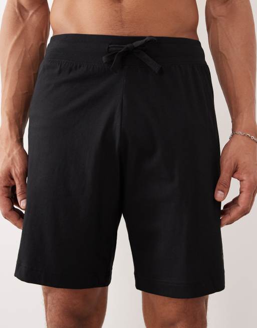 HUGO Red – Badeshorts in Schwarz mit Detail in Spray-Optik, 4 von 5