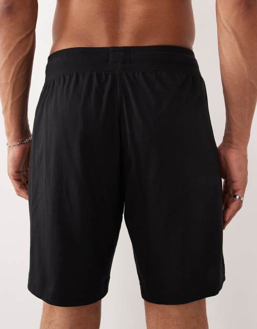 HUGO Red – Badeshorts in Schwarz mit Detail in Spray-Optik, 5 von 5