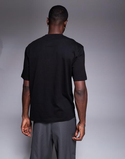 HUGO – Red Bull Racing Capsule – Deckies – Locker geschnittenes T-Shirt in Schwarz mit mittigem silbernem Logo, 2 von 4