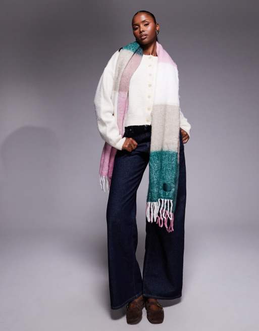 HUGO Red chequed scarf in pink , 3 of 3