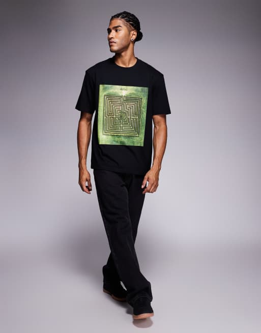 HUGO RED Dabryntee maze print relaxed fit t-shirt in black, 2 of 5