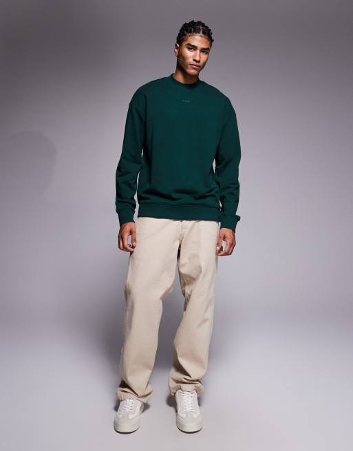 HUGO Red Dapocrew tonal central logo relaxed fit sweatshirt in dark green, 2 of 5