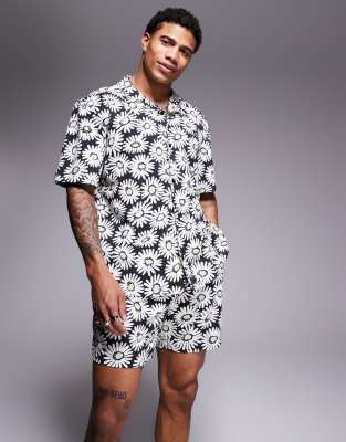 Hugo Red Dazzy Daisy Print Short Sleeve Beach Shirt & Swim Shorts Set In Multi