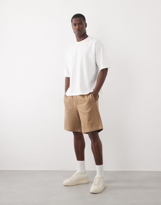 HUGO Red – Dinkee – Shorts in Beige mit farblich abgestimmtem Logo, 3 von 5