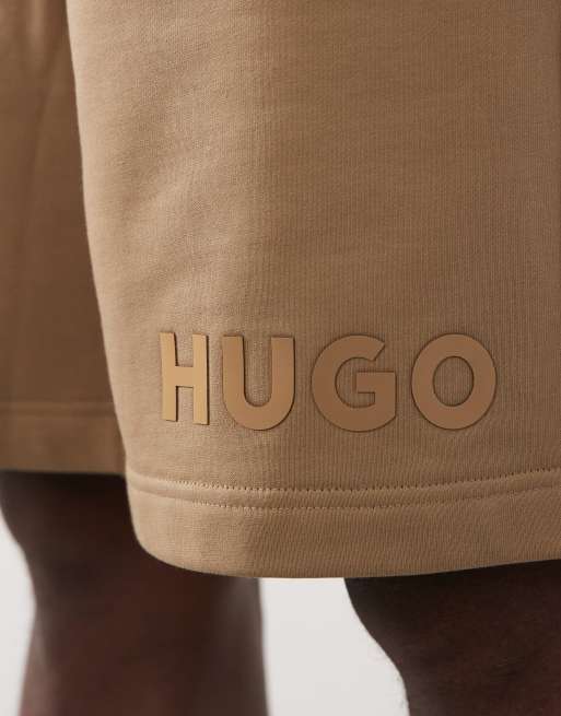 HUGO Red – Dinkee – Shorts in Beige mit farblich abgestimmtem Logo, 4 von 5