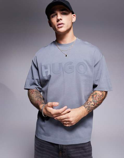 HUGO Red – Dinkee – Szary T-shirt oversize z logo na piersi - view 1