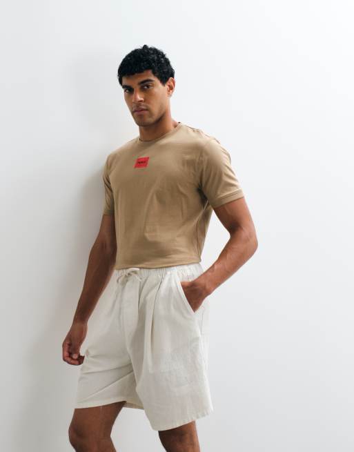 HUGO Red Diragolino box logo t-shirt i beige, 5 av 5