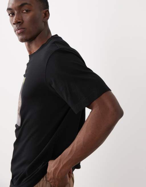 HUGO Red doreston relaxed fit chest graphic print t-shirt in black, 4 of 5