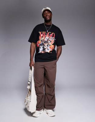 HUGO RED - Dugie - T-shirt oversize nera con stampa di cani e del logo