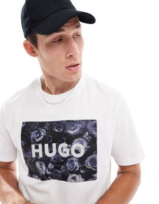 HUGO Red dulive t-shirt in white with floral logo print φωτογραφία