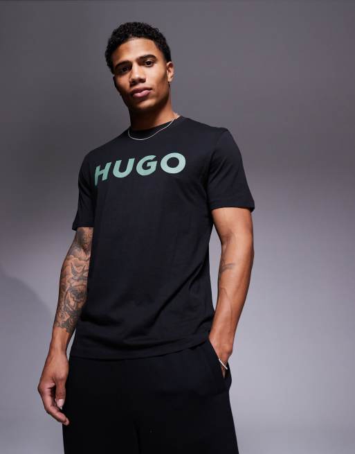 HUGO Red - Dulivio - T-shirt avec logo contrastant sur la poitrine - Noir