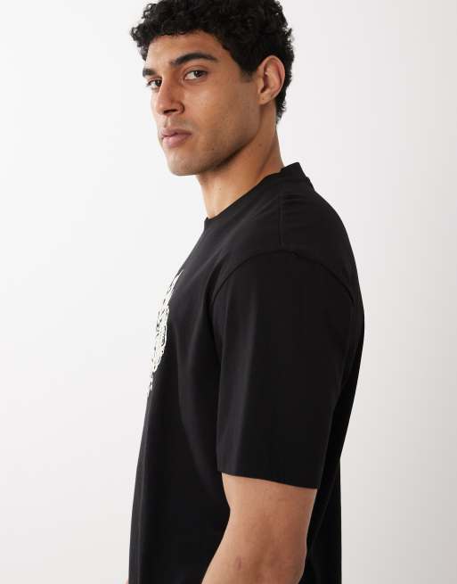  HUGO Red graphic printed t-shirt in black, 4 of 5