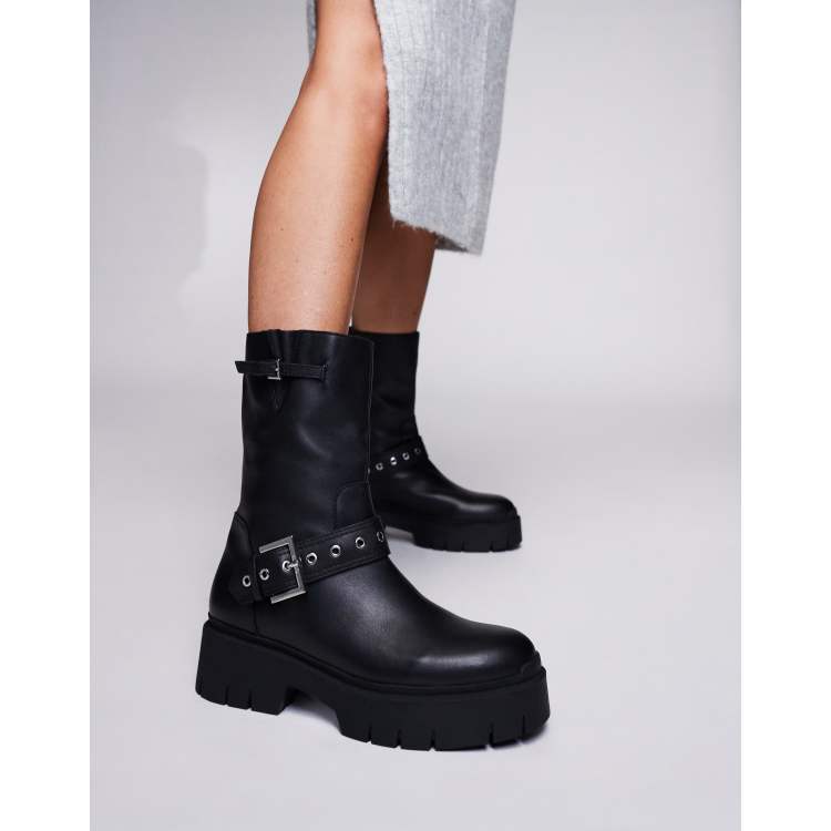 うさぎHUGO BOSS Helena Biker-Cサイドジップブーツ HUGO Red Kris chunky biker boot in black | ASOS