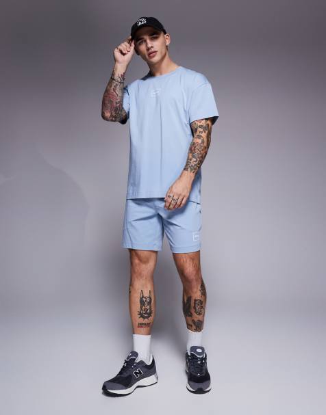 HUGO Red – Laze – Locker geschnittenes Lounge-Set mit T-Shirt und Shorts in Hellblau und mittigem Kasten-Logo - view 1