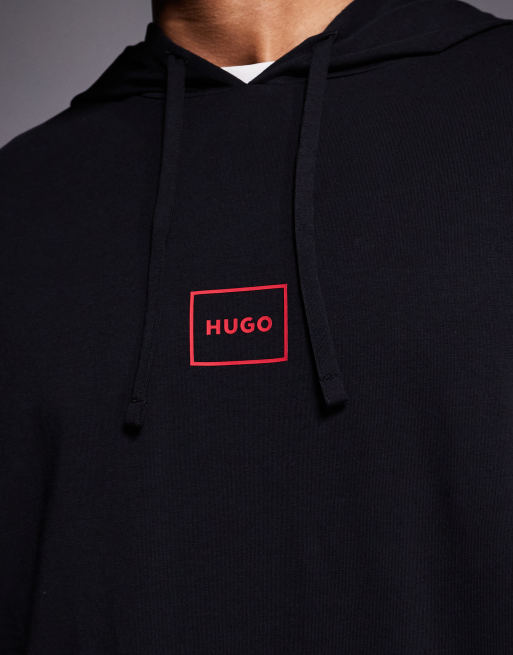 HUGO Red - Laze - T-shirt a maniche lunghe da casa comoda nera con cappuccio e logo al centro, 5 di 5